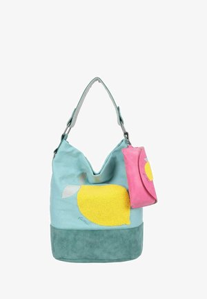 Sac hobo en tissu bleu clair, avec un motif texturé de citron jaune. Comprend une pochette rose amovible et une base douce en daim turquoise.