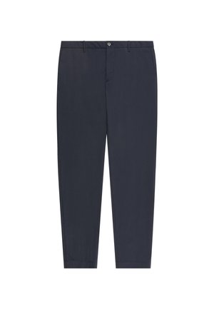 Granatowe spodnie o prostym kroju, z zapięciem na guzik z przodu, szlufkami na pasek i gładką fakturą. Brak wzorów i ozdób.