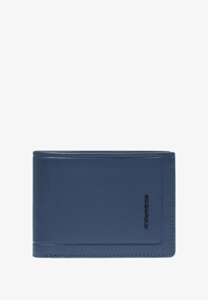 Blauwe lederen portemonnee met zichtbare stiksels en een klein zwart logo rechtsonder, afgebeeld tegen een witte achtergrond.