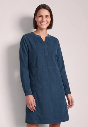 Cecil, KNEE-LENGTH CORDUROY DRESS WITH A SPLIT NECKLINE - Robe de jour - moonlight blue