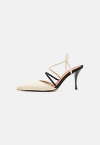 TANGRA - Visoke pete - cream/black