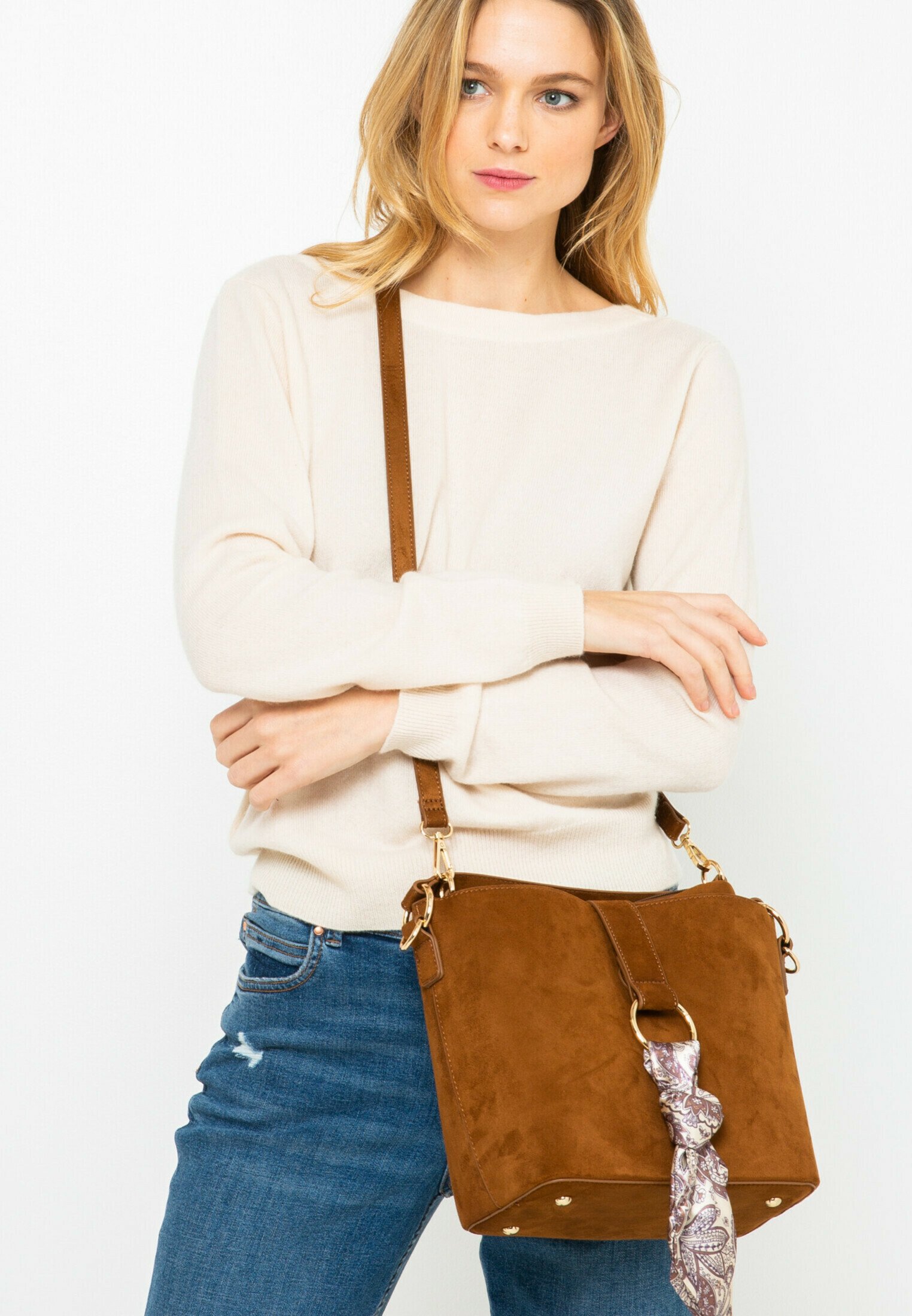 sac a main moutarde camaieu