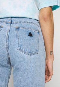 Abrand Jeans Flared jeans - light blue denim