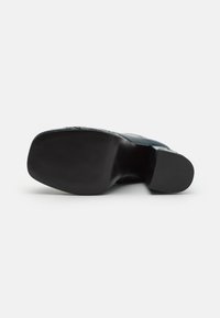 Koi Footwear DREAMS OF MOONCRAFT TEAL BOOTS - Gležnjače s platformom - teal