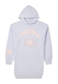 Jasnoniebieska bluza z kapturem, z nadrukiem "VIRGINIA" i "32" w miękkim różowym kolorze. Ma luźny krój i ściągacze przy rękawach.