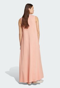 adidas Sportswear TIRO CUT 3 STRIPES SOFT LONG - Maksimekko - ambient blush white