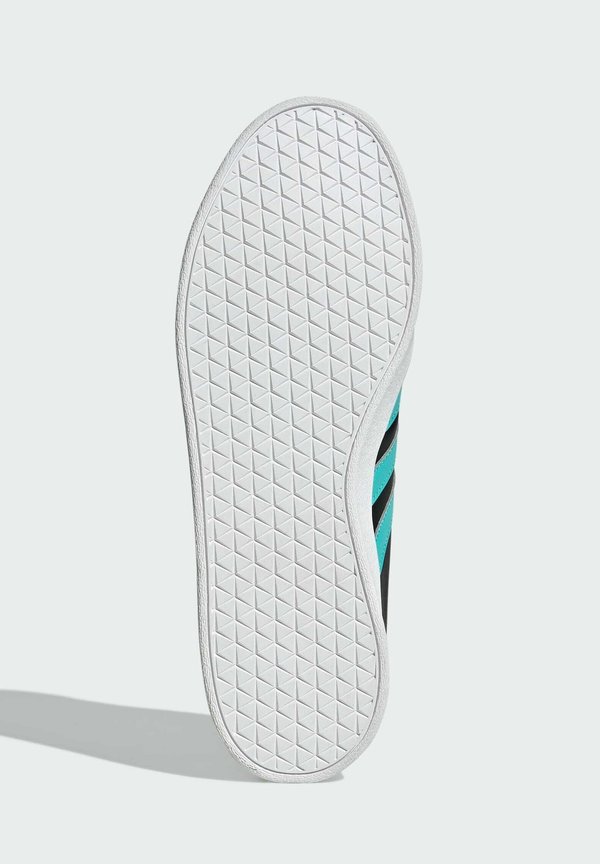 MERCEDES - AMG PETRONAS FORMULA ONE TEAM VL COURT - Trainers2