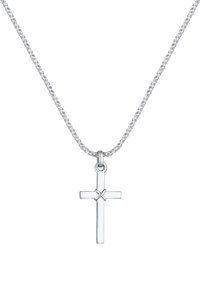 Ciondolo a croce in argento su una collana a catena intrecciata; entrambi gli elementi presentano una finitura lucida, con un design semplice e una texture liscia.