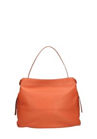 Grande borsa tote in pelle arancione con un solo manico superiore, superficie morbida e texture, e semplice cucitura lungo il bordo superiore.