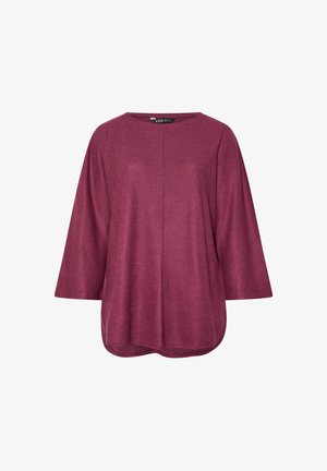 Top en tricot bordeaux avec un col rond, des manches trois-quarts et une coupe décontractée. Présente une texture côtelée et un ourlet arrondi.