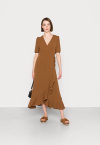 ONLY METTE WRAP MIDI  - Vestido de dia - toffee