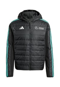 Sort puffersjakke med hætte, med turquoise striber på ærmerne, Adidas-logo og Mercedes-Benz branding på brystet.