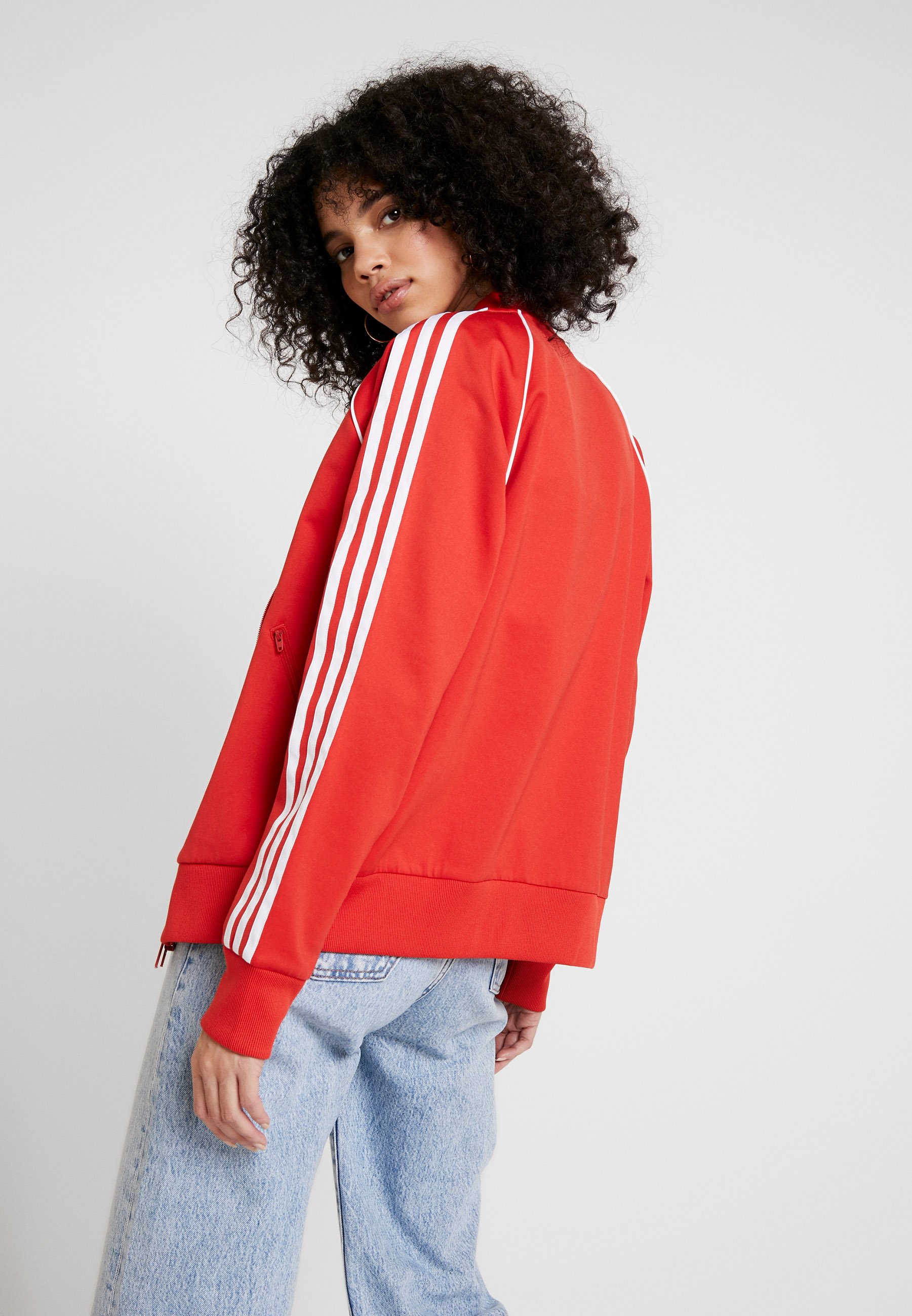 superstar adicolor sport inspired track top