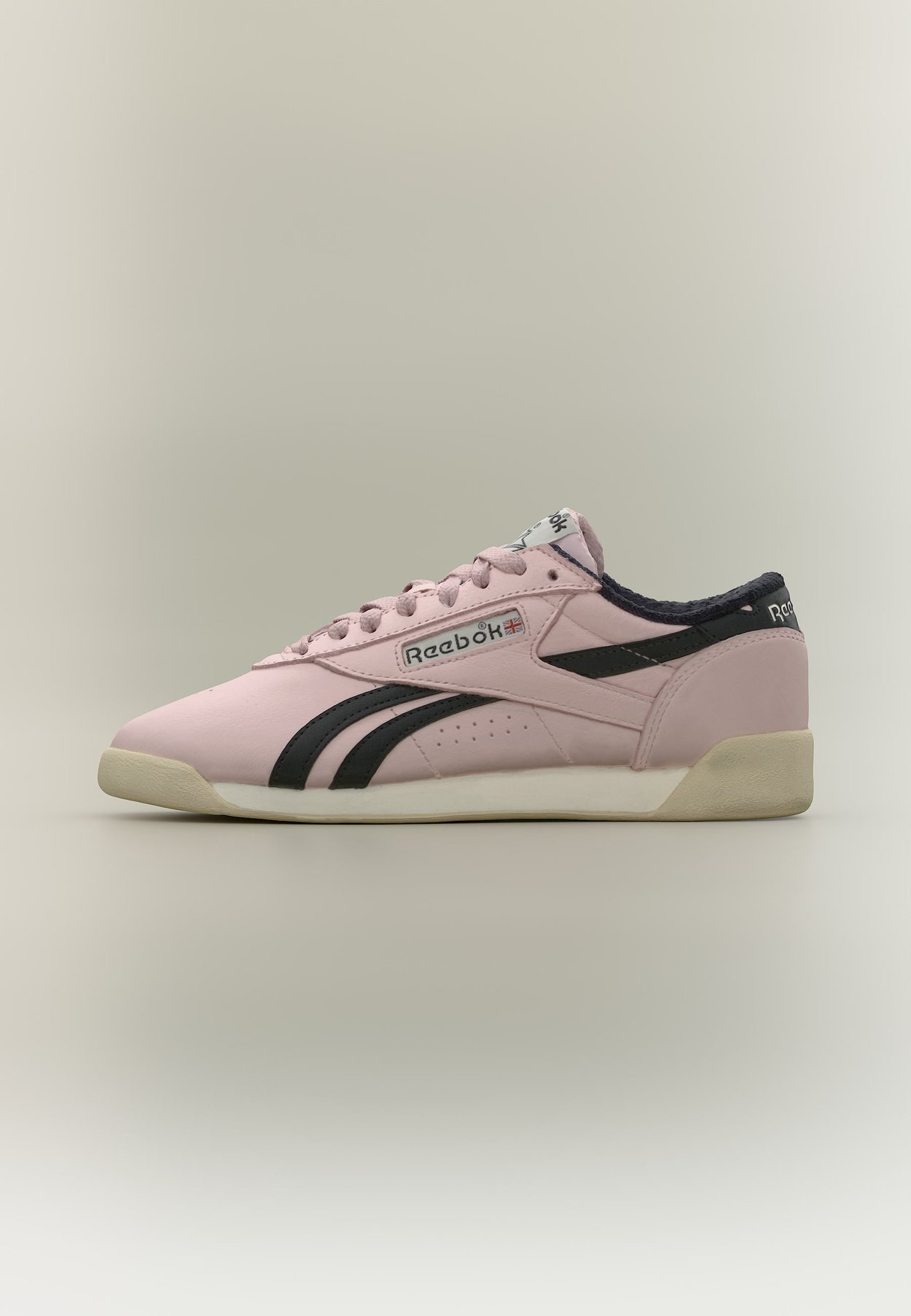 Reebok Trainers - elemental pink/almost black/chalk