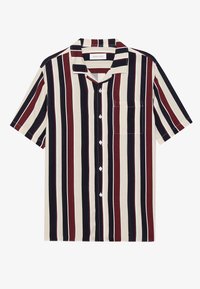 Camisa de manga corta con botones y rayas verticales en crema, burdeos y azul marino. Incluye un bolsillo en el pecho y botones blancos.