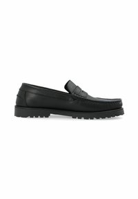 Mocassins en cuir noir avec un bout de style mocassin, une tige texturée et une semelle en caoutchouc robuste et durable avec des motifs de crampons marqués.