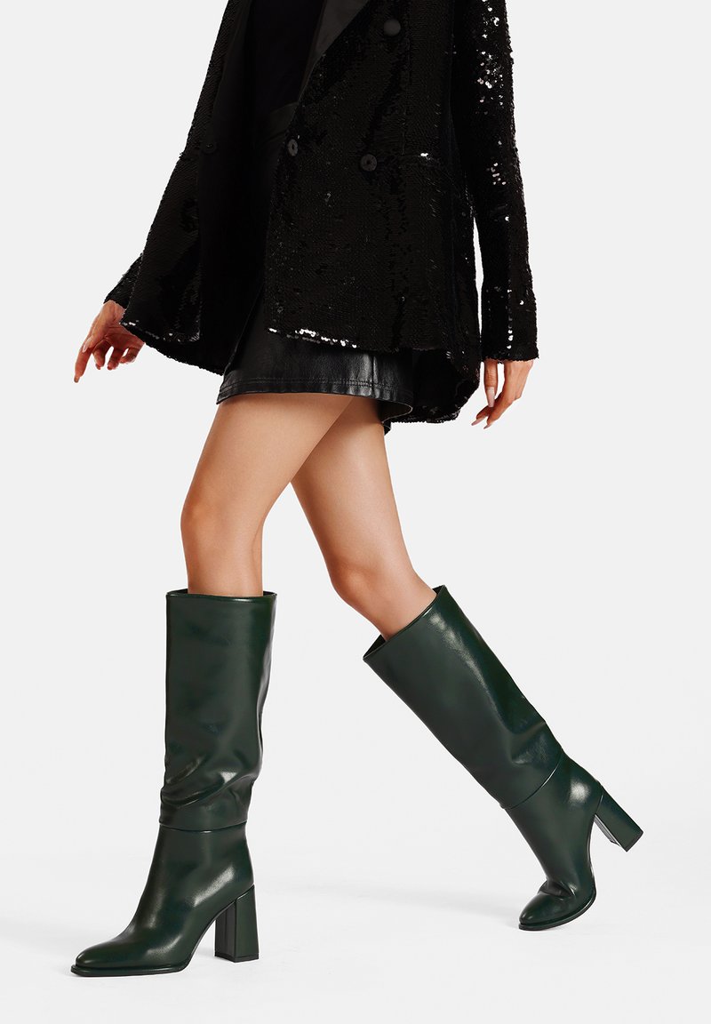 Stivali Alti Donna In Vera Pelle QUEEN HELENA - Zip Laterale, Tacco 3cm, Altezza Ginocchio - Foto 4