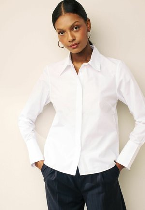REGULAR FIT - Skjortebluser - white