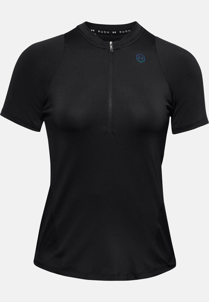 Camiseta deportiva negra de manga corta, hecha de un tejido elástico, con un cierre de medio zip en el frente, costuras planas y un sutil logo en el hombro.