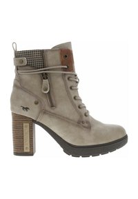 Bottines beiges avec un bout rond, un laçage à l'avant, une fermeture éclair sur le côté, un détail en pied de poule et un talon en bois texturé et épais. Semelle en caoutchouc.