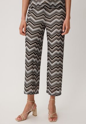 comma REGULAR MIT ZICKZACK-MUSTER - Trousers - schwarz
