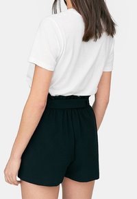 Stradivarius Short - black