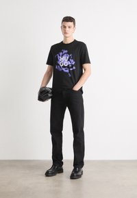 HUGO DIGNITEY - T-shirt med print - black