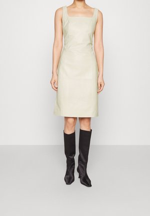 Cocktailkjole / festkjole - white