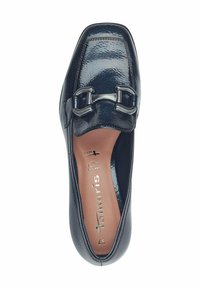 Glänzende navy Leder-Schuhe mit quadratischer Zehenform, dekorativer silberner Hardware und einer gepolsterten, hellbraunen Innensohle. Mit einer eleganten, glatten Oberfläche.