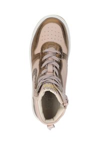 Hoge sneaker in lichtroze en brons, met gestructureerd leer, ronde perforaties en een gemêleerde voering met ritssluiting.