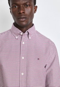 Tommy Hilfiger SOFT FLEX GINGHAM - Košeľa - dark magma/optic white