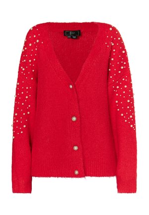Červený pletený kardigan s výstřihem do V, pěti knoflíky a strukturovanou tkaninou. Na rukávech jsou perlové detaily pro zvýšení atraktivity.