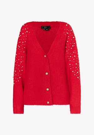 Rood gebreide cardigan met V-hals, vijf knopen en structuurstof. Kenmerkt parelaccenten op de mouwen voor extra detail.