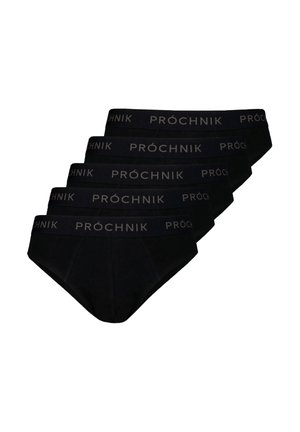 Pięć par czarnych męskich slipów ułożonych w stos, każdy z napisem "PRÓCHNIK" na pasie w szarych literach.