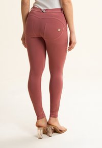 Freddy Leggings - whitered rose