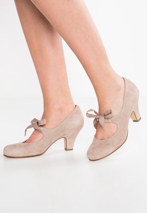 KMB Šněrovací lodičky - taupe