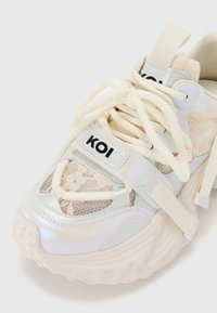 Thumbnail Image 9