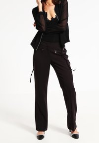 Vero Moda Petite Bomberjacka - black