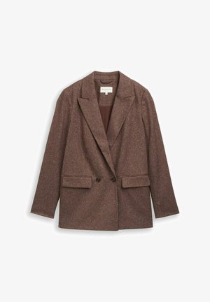Blazer en laine marron avec revers à crans, boutons croisés, deux poches à rabat devant et manches longues, posé à plat sur fond blanc.