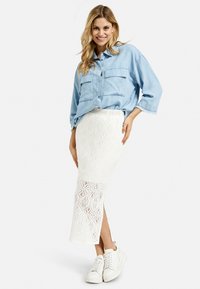 Smith&Soul CROPPED MIT KLAPPENTASCHEN - Button-down blouse - denim