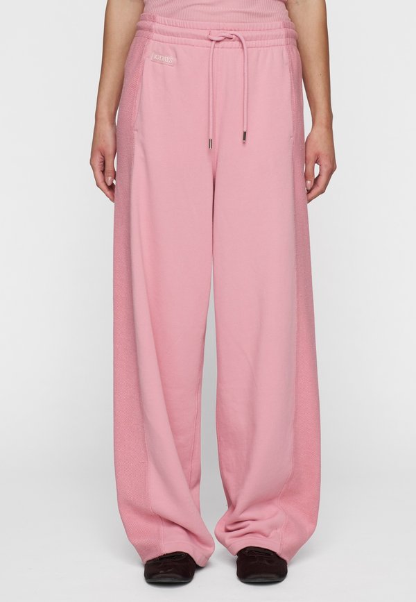 WESTERN JOGGER - Jogginghose - bright raspberry