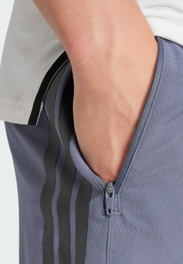 POWER 3-STRIPES - Sports shorts - onix2