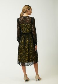INFLUENCER Freizeitkleid - acid