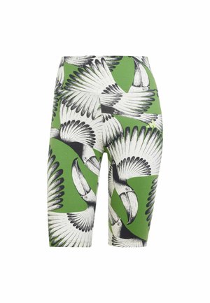 Grüne Radshorts mit einem schwarz-weißen Tukan-Muster. Das Material hat eine glatte Textur, eine taillierte Passform und eine Länge bis zur Mitte des Oberschenkels.