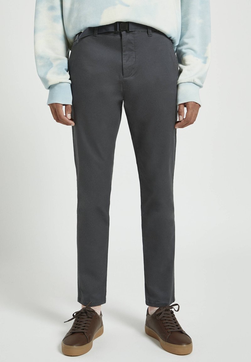 Брюки pull bear. Pull and bear штаны мужские. Брюки пул бир мужские. Спортивные штаны pull and bear мужские. Bear брюки.