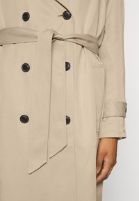 Tommy Hilfiger Prochowiec