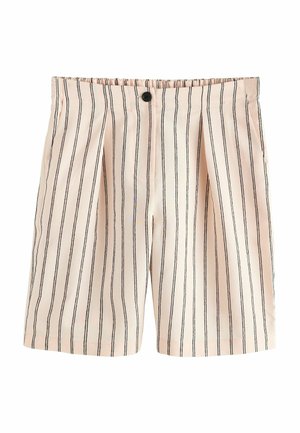 Beige Shorts mit dünnen vertikalen schwarzen Streifen, vorne plissiert, elastischem Bund hinten und schwarzer Knopfverschluss vorne in der Mitte.