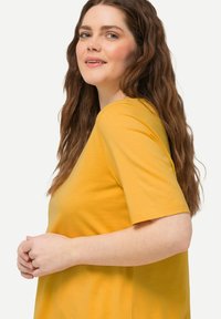 Ulla Popken GRANDES TAILLES - Camiseta básica - dark olive