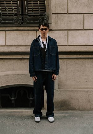 P448, MARTE UNISEX, szary