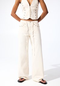 PULL&BEAR - Trousers - beige Thumbnail Image 1